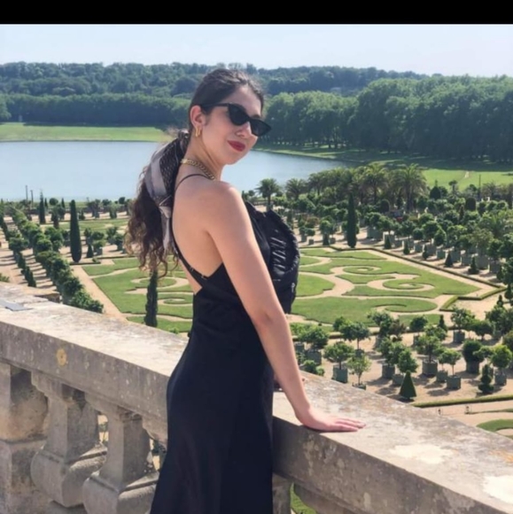 Meet your Posher, Carina - Picture 1 of 1